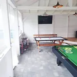 7 Lodge *
