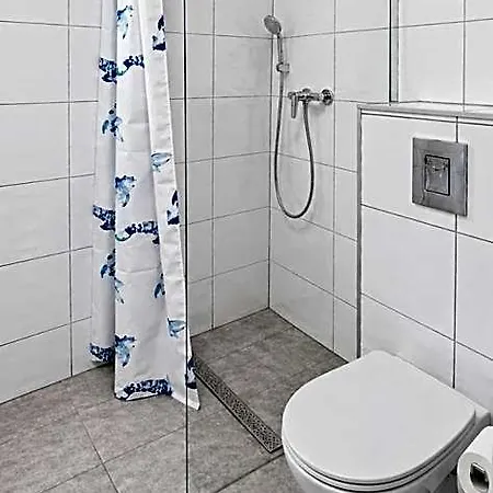 Деревянный коттедж 7 *